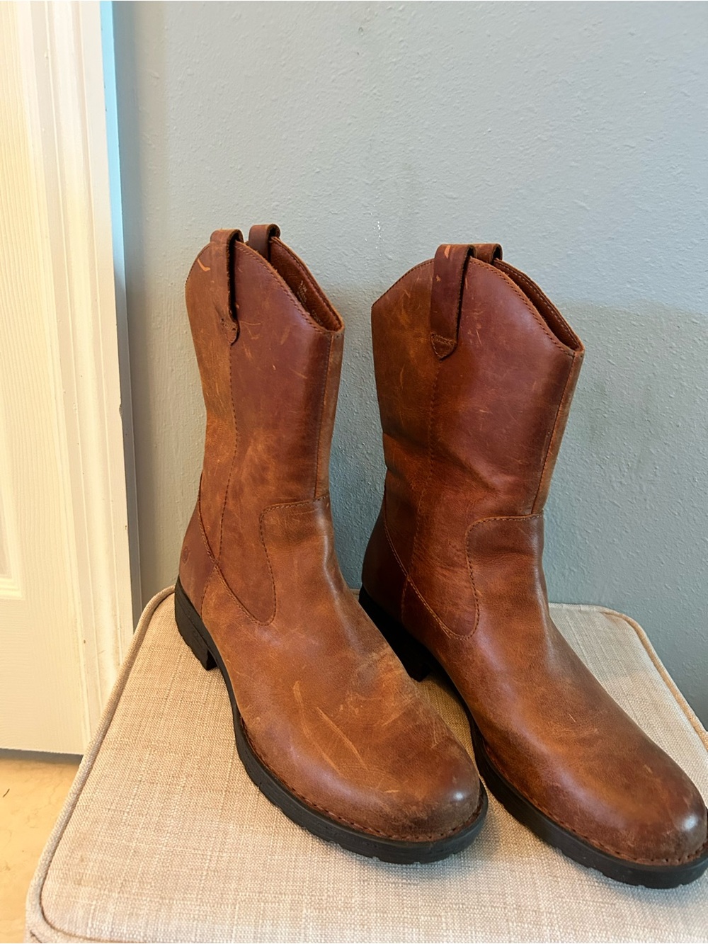 Born Chestnut Brown Leather Pull-On Casual Winter Boots